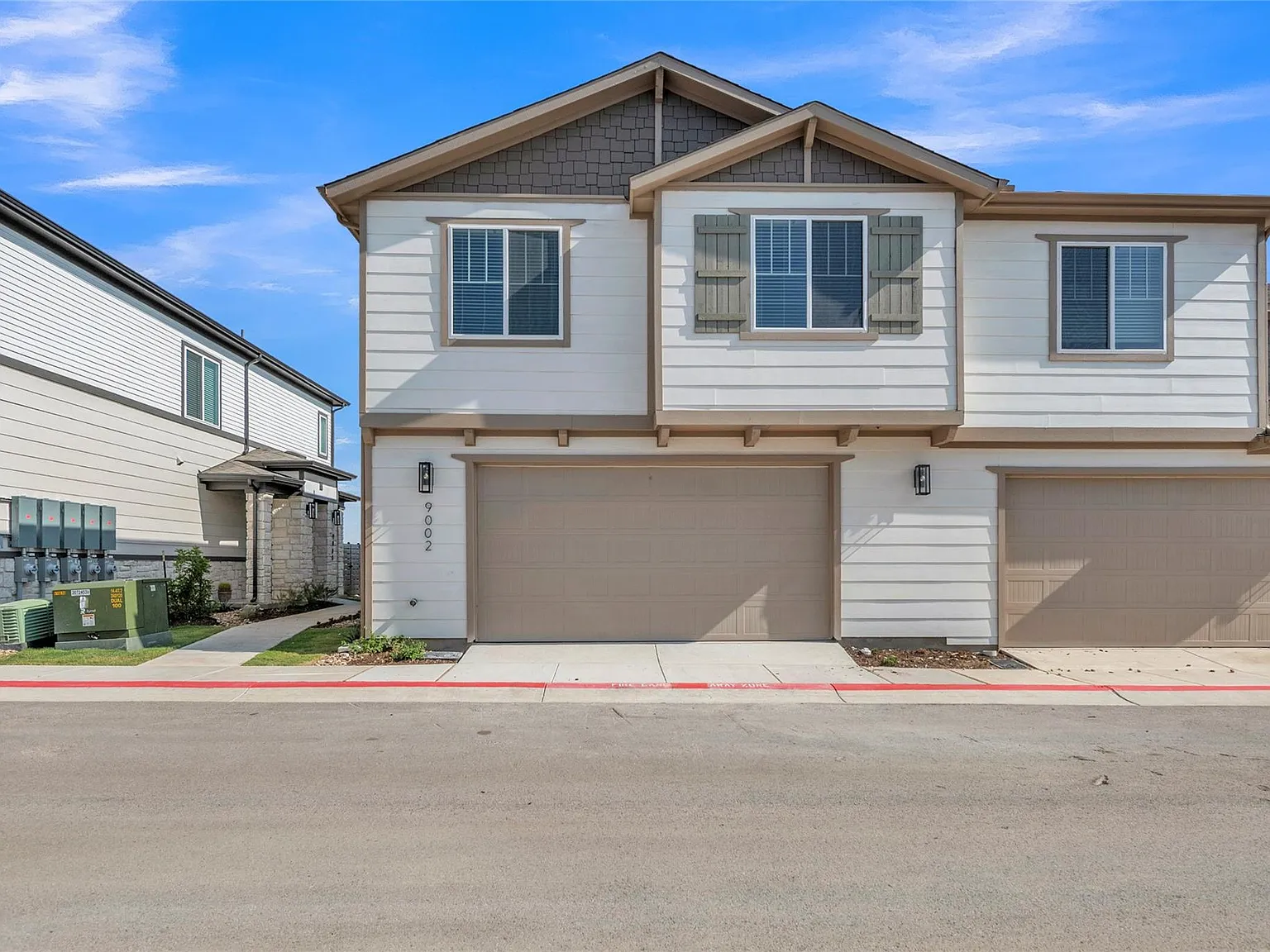 4 bed, 2.5 bath, 1941 sqft, $2,686 — Photo 1
