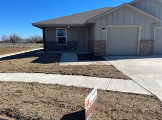 534 Parkhill Cir, Newcastle, OK 73065
