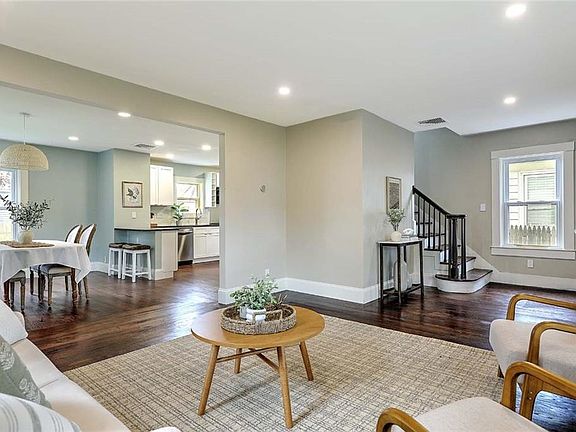 4th image of 101 Knollwood Ave