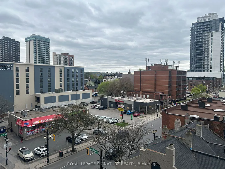 206 King St W #501 — Photo 7