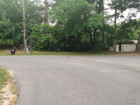 4th image of 1101 Leone Ave
