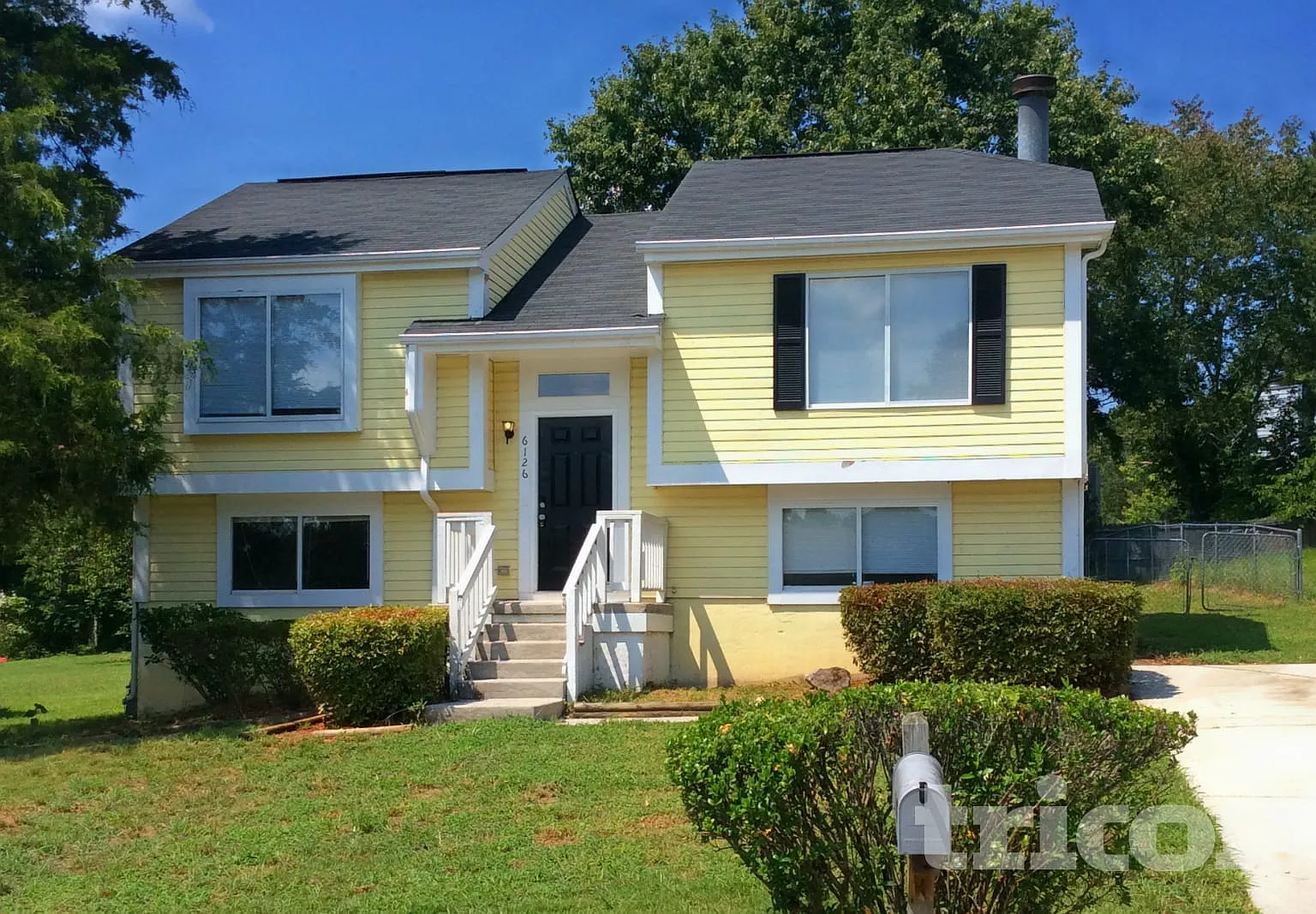 6126 Raintree Bend Lithonia GA — Photo 1