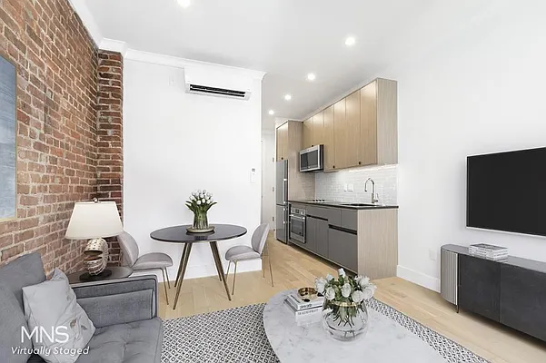 Rented by MNS Marketing | media 9