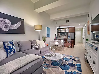 Rented by The Marketing Directors (Arias)