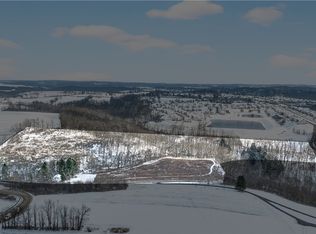 3942 Potato Garden Run Rd, Imperial, PA 15126