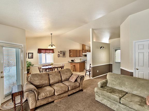 5th image of 800 W Coville Cir