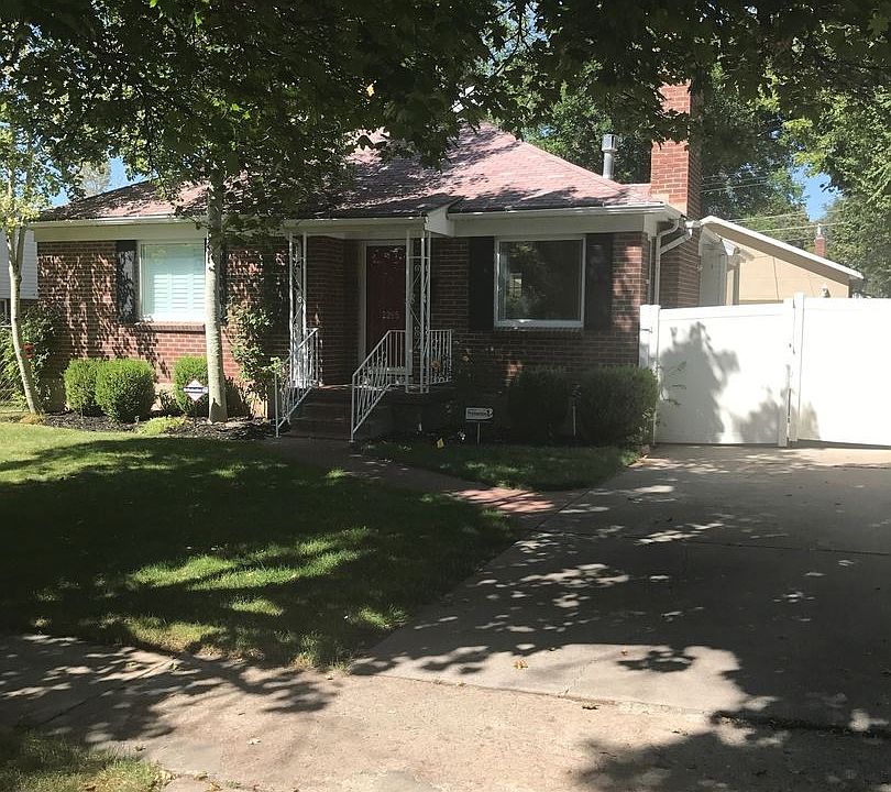 1st image of 2265 E Garfield Ave