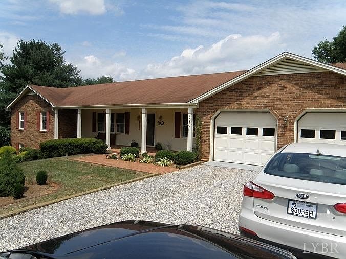 1st image of 127 Mockingbird Cir