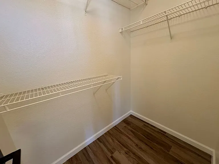 17701 N Woodrose Ave — Photo 8