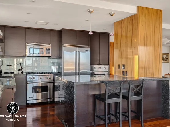 190 East 72nd Street image 4 of 18