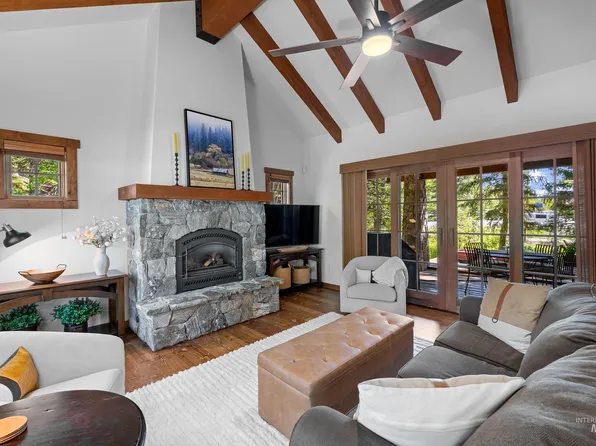 5 Rock Creek Court, Tamarack, ID 83615