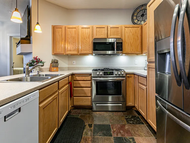 8350 Meadowview Ct #C23 — Photo 3
