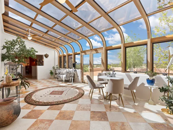 88 Chisholm Trl, Santa Fe, NM 87506