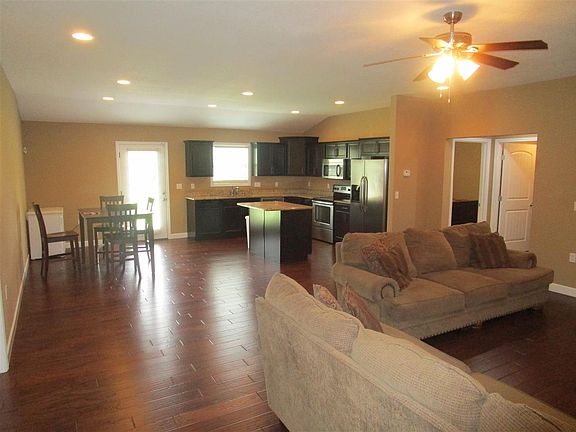 5th image of 199 Highland Dr