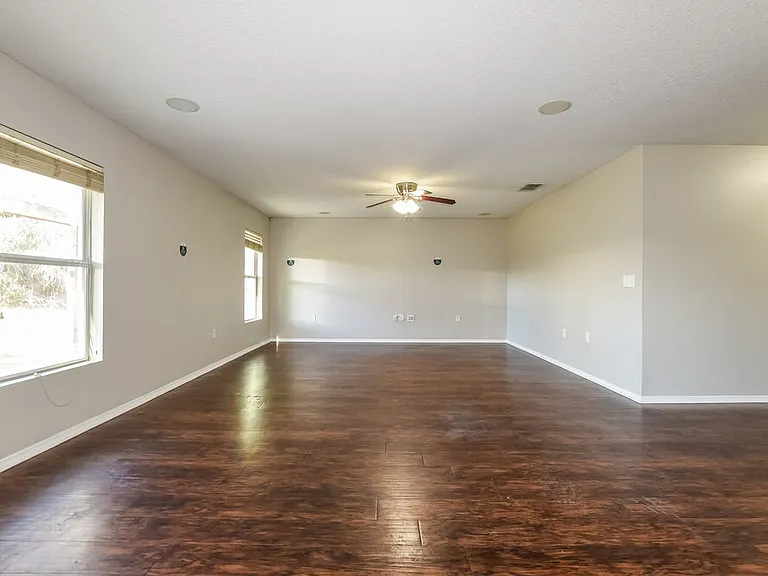 2050 Wavy Leaf Ct — Photo 3