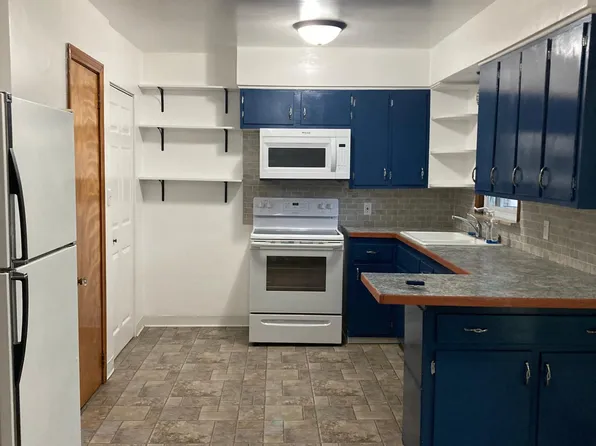 2771 Sandra Ct, Bay City, MI 48708