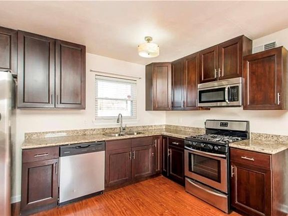 4th image of 844 Matador Dr
