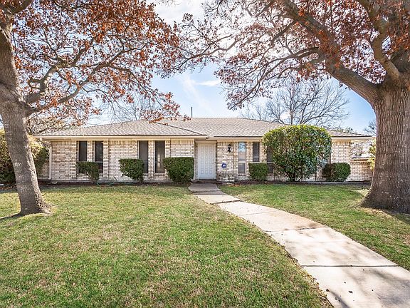 2nd image of 2732 Parkhaven Dr