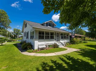 1174 Riverside Dr, Suamico, WI 54173