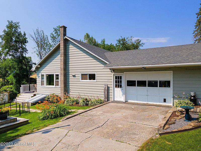 3rd image of 515 Enders Avenue