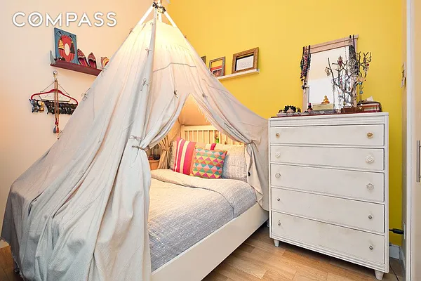 Sold by Compass | media 4