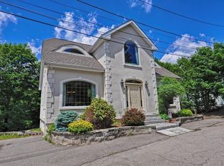3 Ray Hl, Franklin, MA 02038