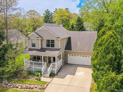 880 Frank Rd, Lake Orion, MI, 48362