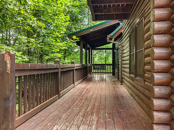 3rd image of 2810 Ridge Creek Cir