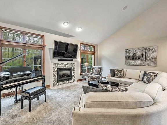 Living Rm Transom Windows