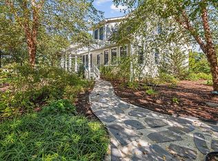 765 Oyster Point Dr, Reedville, VA 22539