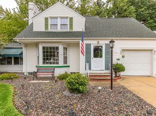 140 Lake Edge Dr, Euclid, OH 44123