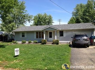 504 W Bond Ave, Patoka, IL 62875