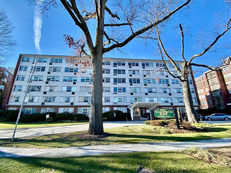 1st image of 10 Hammond Pond Pkwy APT 304