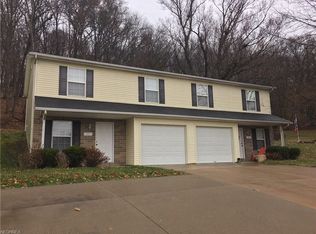 611 Ridge Ave NE, New Philadelphia, OH 44663