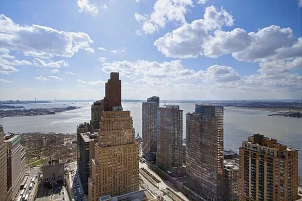 Rented by Corcoran | media 23