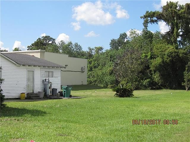 2nd image of 1920 Manhattan Blvd