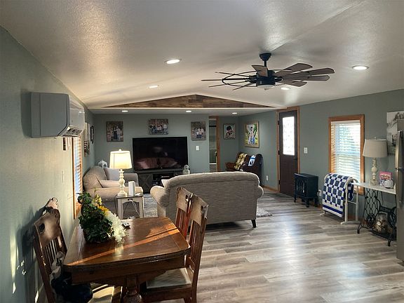 5th image of 248 Shaffer Rd