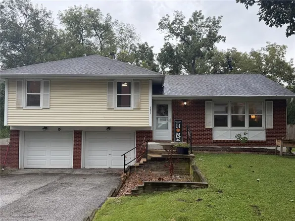 721 S Hudson St, Buckner, MO 64016