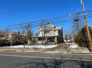 11 Arrandale Ave, Great Neck, NY 11024