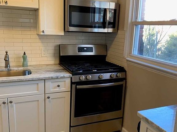 5th image of 1620 Federspiel St #B