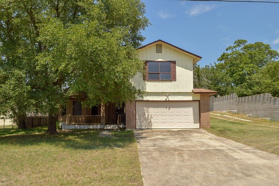 1st image of 2665 Connie Dr