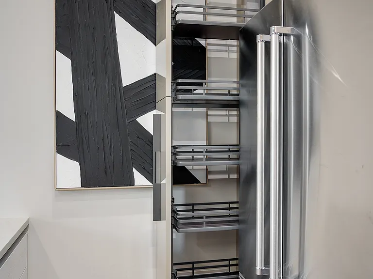 1820 N Wells St #302 — Photo 5
