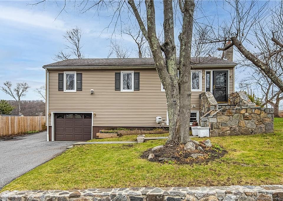 51 Clearview Avenue
