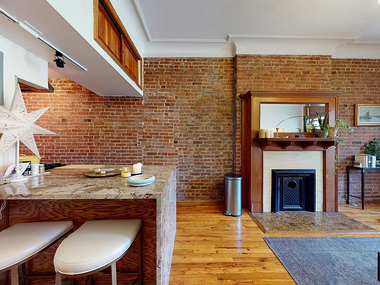 334 W 88th St #9 — Photo 9