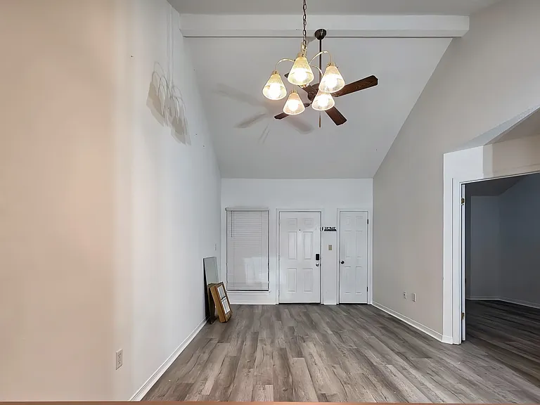 8 Viking Dr NW #C — Photo 18