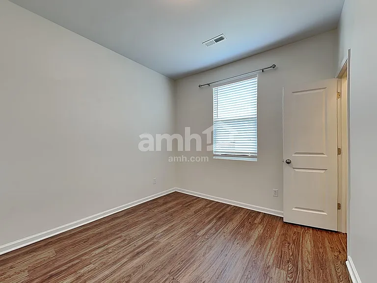 271 Cameron St — Photo 8