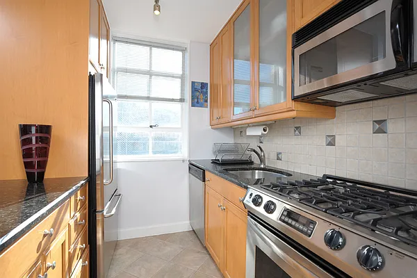 Sold by Stribling | media 3