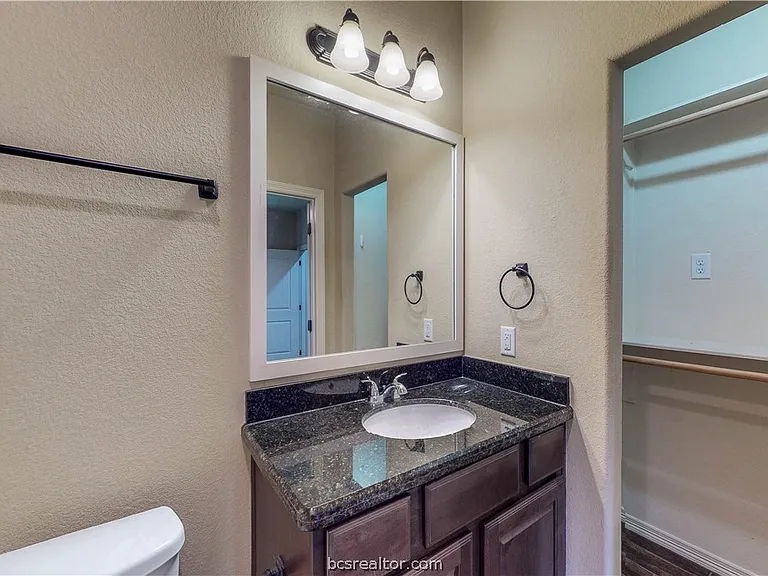 111 Southland St — Photo 29