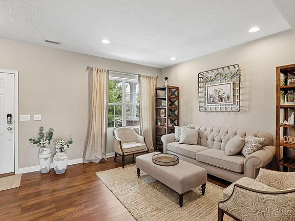 4th image of 616 Haybrooke Dr