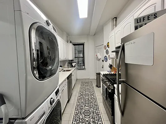 Rented by Moises Farhart, LREB | media 1